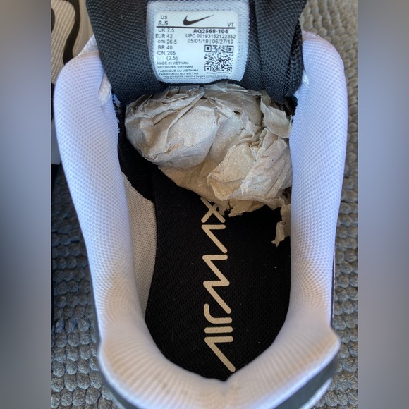 Box Included - *NEW* - Air Max 200 - White n Black - 8.5 - Worn 1 or 2 Times - - Picture 7 of 8
